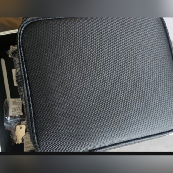 Rolling Makeup Case ExtraLarge Storage Organizer with Key Swivel Wheels Salon - Picture 2 of 12